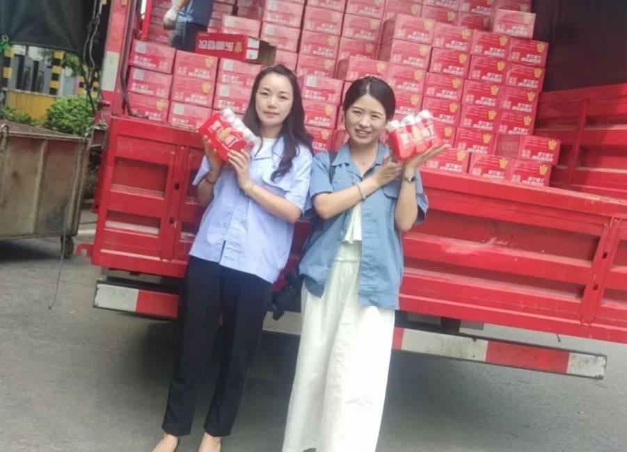 清涼一夏，關(guān)懷無限丨志成全體員工福利飲料發(fā)放活動